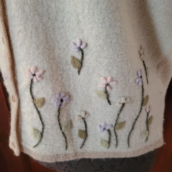 Sag Harbor Petite Wool Floral Embroidered Button-Up Vest Beige L - Picture 6 of 7